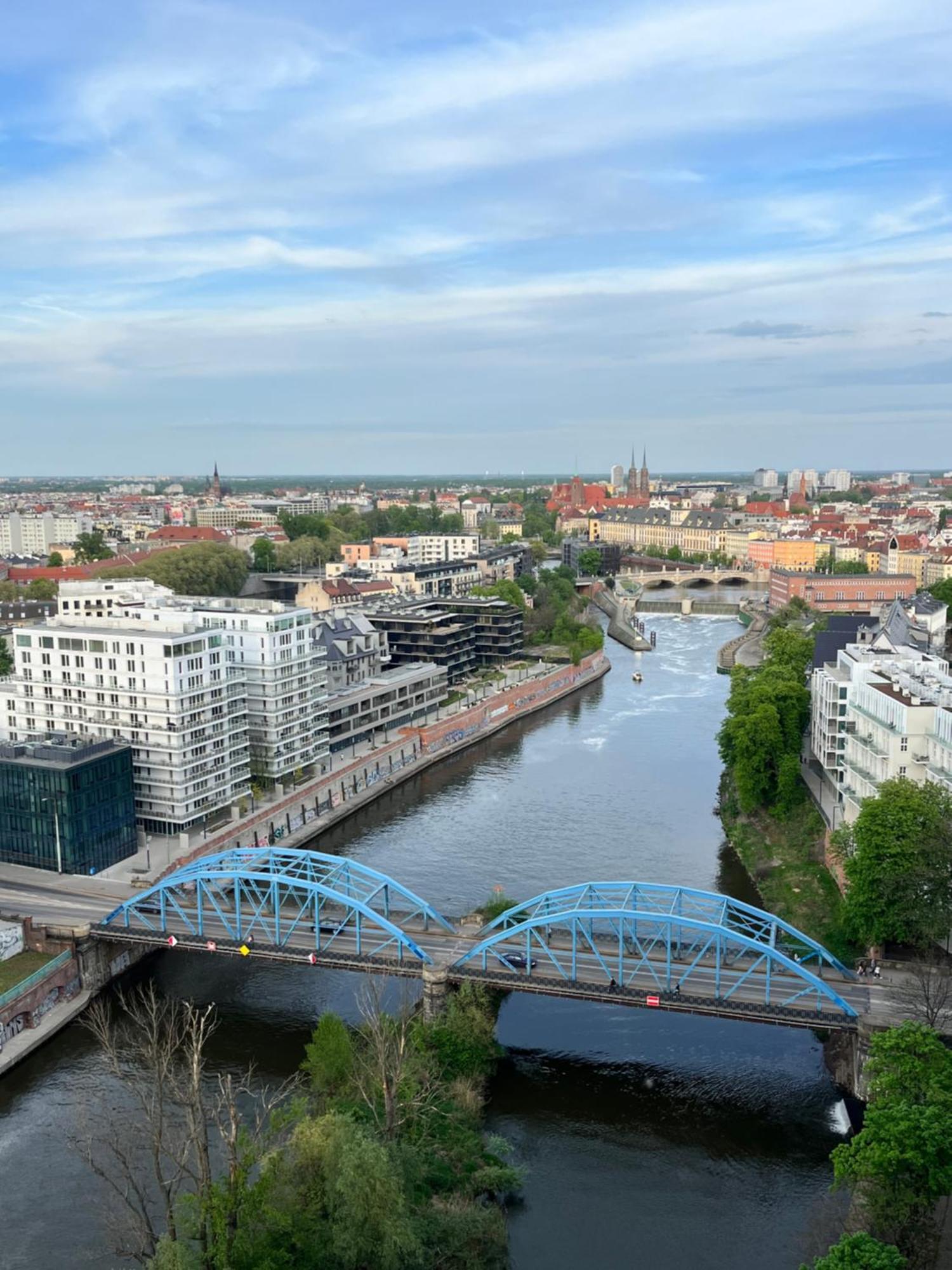 Family House By The River Odra -Panoramic Terrace - 3Room Apartment With 2 Separate Bedrooms And 2 Balconies By Wroapart-Pl- Perfect For Family & Business Stays Wroclaw Dış mekan fotoğraf