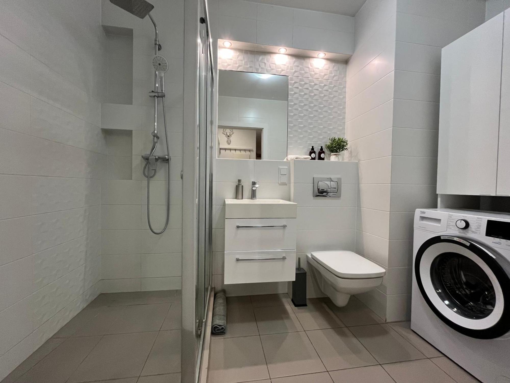 Family House By The River Odra -Panoramic Terrace - 3Room Apartment With 2 Separate Bedrooms And 2 Balconies By Wroapart-Pl- Perfect For Family & Business Stays Wroclaw Dış mekan fotoğraf